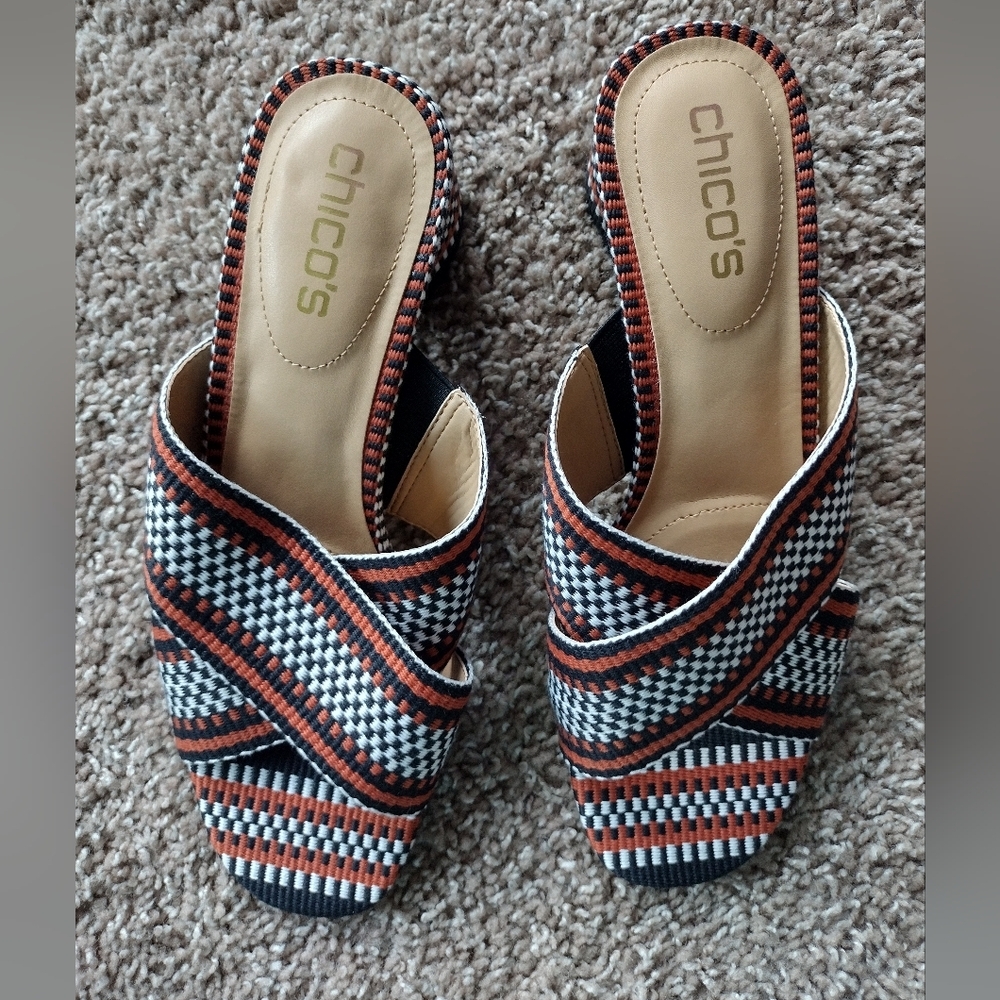 Chico's Women's  Woven Criss Cross Block Heel Sandals 8.5 NWOT - Picture 3 of 8